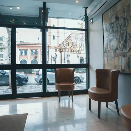Eder Hotel *