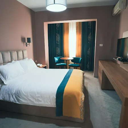 Hotel Eder *